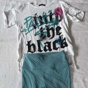 Outfit Combo Graphic T-Shirt and Green Pants